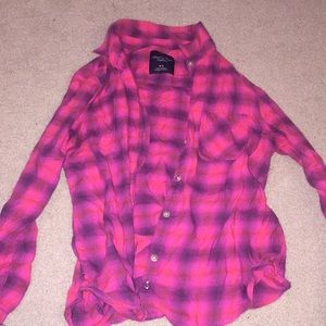 American Eagle Plaid button up blouse